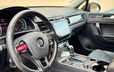 Volkswagen Touareg III, 2011 год, 2 350 000 рублей, 7 фотография