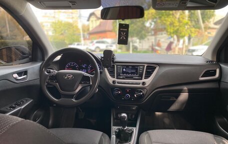 Hyundai Solaris II рестайлинг, 2020 год, 950 000 рублей, 10 фотография