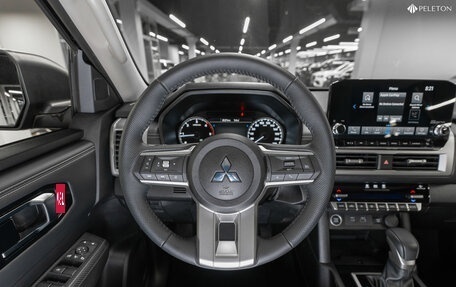 Mitsubishi L200, 2024 год, 5 250 000 рублей, 10 фотография