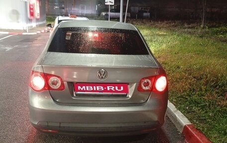 Volkswagen Jetta VI, 2010 год, 750 000 рублей, 3 фотография