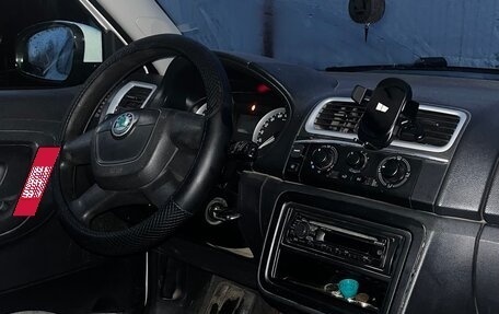 Skoda Fabia II, 2009 год, 390 000 рублей, 4 фотография