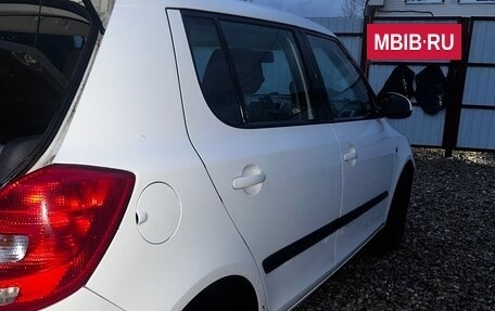 Skoda Fabia II, 2009 год, 390 000 рублей, 3 фотография