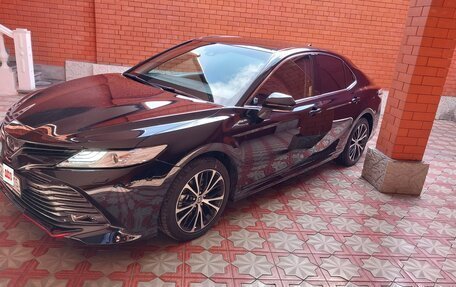 Toyota Camry, 2020 год, 2 950 000 рублей, 8 фотография