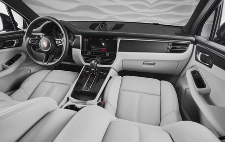 Porsche Macan I рестайлинг, 2024 год, 13 900 000 рублей, 17 фотография