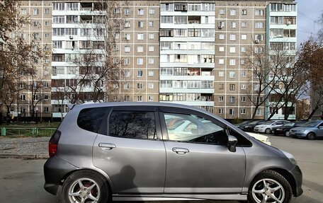 Honda Fit III, 2005 год, 500 000 рублей, 2 фотография