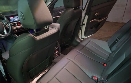 BMW 3 серия, 2019 год, 3 500 000 рублей, 15 фотография