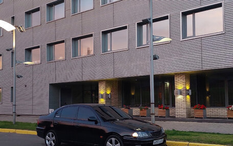 Toyota Avensis III рестайлинг, 1998 год, 175 000 рублей, 2 фотография