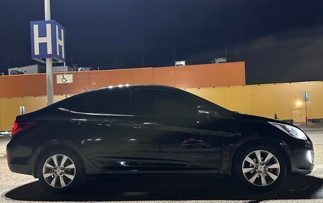 Hyundai Solaris II рестайлинг, 2011 год, 700 000 рублей, 4 фотография