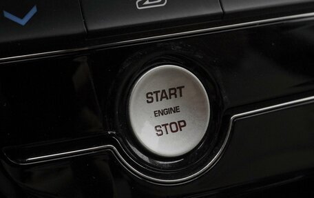 Jaguar XE I рестайлинг, 2016 год, 1 879 000 рублей, 16 фотография