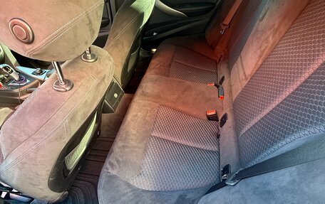 BMW 3 серия, 2015 год, 1 900 000 рублей, 12 фотография