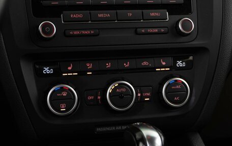 Volkswagen Jetta VI, 2013 год, 1 098 542 рублей, 13 фотография