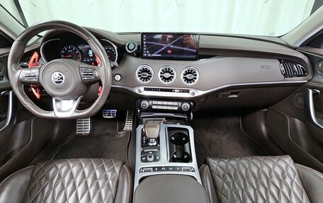 KIA Stinger I, 2022 год, 3 024 555 рублей, 8 фотография