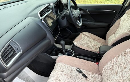 Honda Fit III, 2018 год, 1 390 000 рублей, 11 фотография