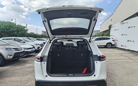 Honda Vezel, 2023 год, 1 779 000 рублей, 2 фотография