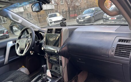 Toyota Land Cruiser Prado 150 рестайлинг 2, 2010 год, 3 200 000 рублей, 2 фотография