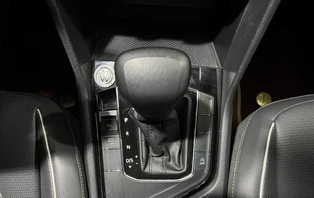 Volkswagen Tiguan II, 2022 год, 2 384 000 рублей, 8 фотография