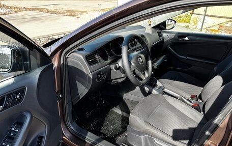 Volkswagen Jetta VI, 2015 год, 1 035 000 рублей, 18 фотография