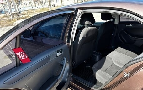 Volkswagen Jetta VI, 2015 год, 1 035 000 рублей, 20 фотография