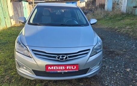 Hyundai Solaris II рестайлинг, 2015 год, 1 100 000 рублей, 1 фотография