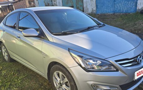 Hyundai Solaris II рестайлинг, 2015 год, 1 100 000 рублей, 3 фотография