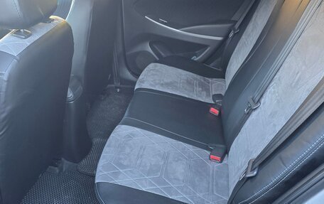 Hyundai Solaris II рестайлинг, 2015 год, 1 100 000 рублей, 7 фотография