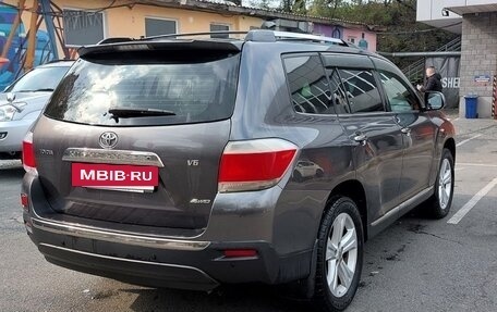 Toyota Highlander III, 2013 год, 2 350 000 рублей, 3 фотография
