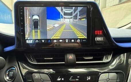 Toyota C-HR I рестайлинг, 2021 год, 2 100 000 рублей, 15 фотография