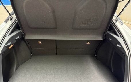 Toyota C-HR I рестайлинг, 2021 год, 2 100 000 рублей, 20 фотография