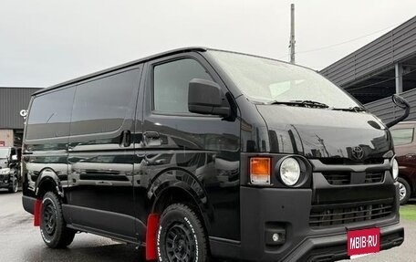 Toyota HiAce H200, 2022 год, 3 750 000 рублей, 1 фотография