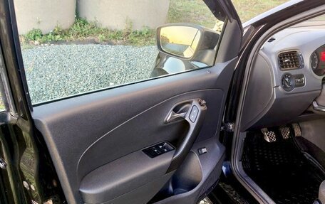 Volkswagen Polo VI (EU Market), 2013 год, 720 000 рублей, 2 фотография