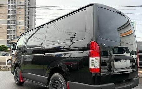Toyota HiAce H200, 2022 год, 3 750 000 рублей, 4 фотография