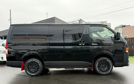 Toyota HiAce H200, 2022 год, 3 750 000 рублей, 7 фотография