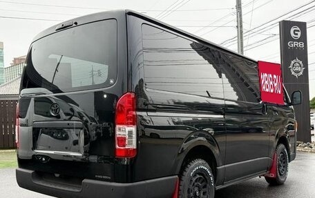 Toyota HiAce H200, 2022 год, 3 750 000 рублей, 2 фотография