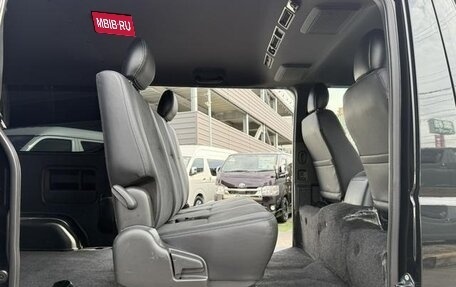 Toyota HiAce H200, 2022 год, 3 750 000 рублей, 28 фотография