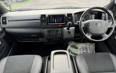 Toyota HiAce H200, 2022 год, 3 750 000 рублей, 32 фотография