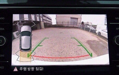 Volkswagen T-Roc I, 2023 год, 1 779 000 рублей, 13 фотография