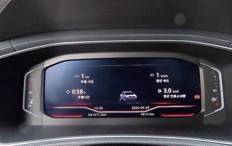 Volkswagen T-Roc I, 2023 год, 1 779 000 рублей, 9 фотография