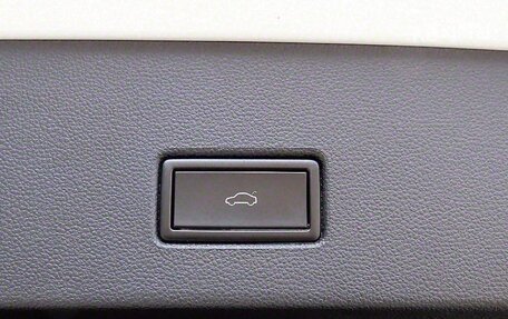 Volkswagen T-Roc I, 2023 год, 1 779 000 рублей, 16 фотография