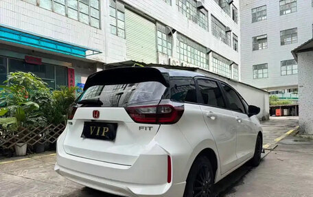 Honda Fit, 2021 год, 1 240 000 рублей, 6 фотография