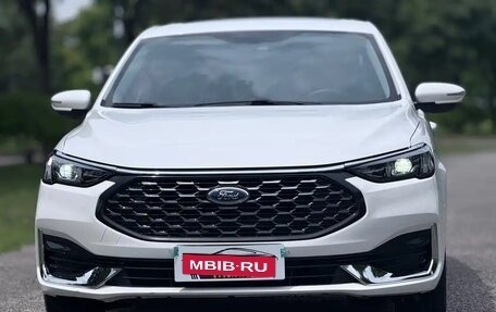 Ford Escort, 2021 год, 1 420 007 рублей, 2 фотография