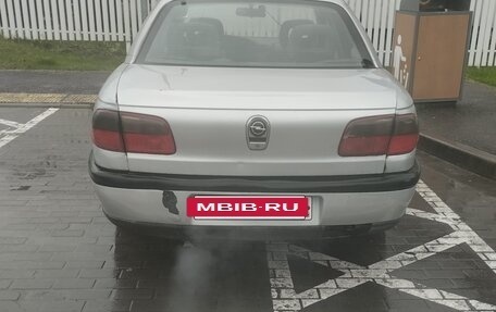 Opel Omega B, 1995 год, 100 000 рублей, 4 фотография