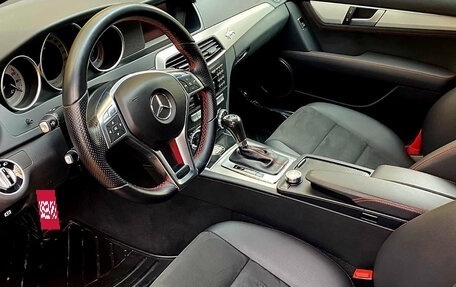 Mercedes-Benz C-Класс, 2013 год, 2 100 000 рублей, 31 фотография