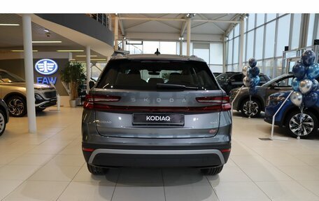 Skoda Kodiaq, 2025 год, 5 800 000 рублей, 4 фотография