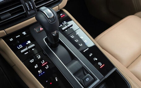 Porsche Macan I рестайлинг, 2022 год, 6 400 000 рублей, 9 фотография