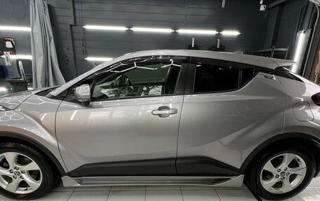 Toyota C-HR I рестайлинг, 2017 год, 1 750 000 рублей, 9 фотография