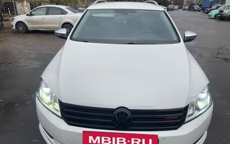 Volkswagen Passat B7, 2013 год, 1 650 000 рублей, 2 фотография