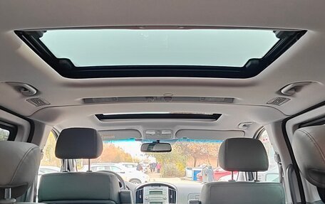 Hyundai Grand Starex Grand Starex I рестайлинг 2, 2013 год, 2 460 000 рублей, 7 фотография