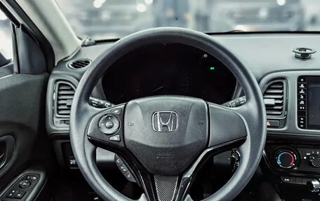 Honda Vezel, 2022 год, 1 730 000 рублей, 6 фотография