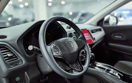 Honda Vezel, 2022 год, 1 730 000 рублей, 5 фотография