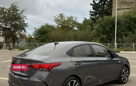 Hyundai Solaris II рестайлинг, 2021 год, 1 690 000 рублей, 4 фотография